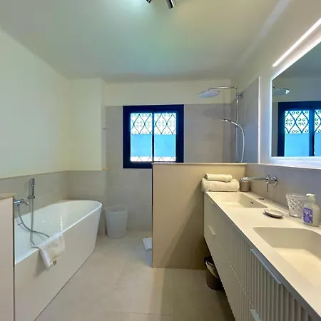 ヴィラ Serenite *